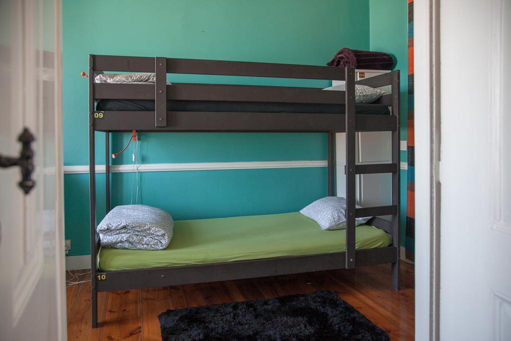 Hostel Graca 28 Lisbon Bilik gambar
