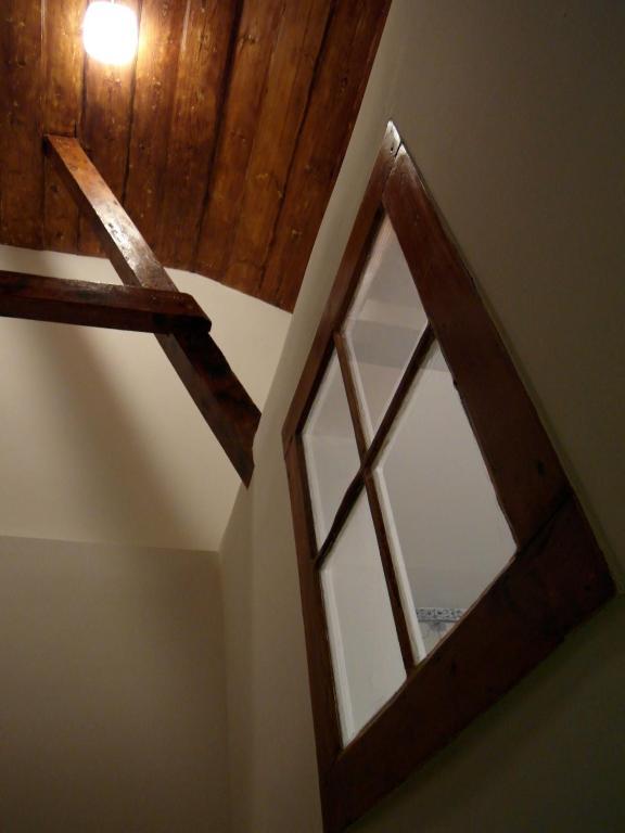 Hostel Graca 28 Lisbon Bilik gambar